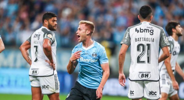 Grêmio vence o Atlético-MG e recupera a vice-liderança do Brasileirão