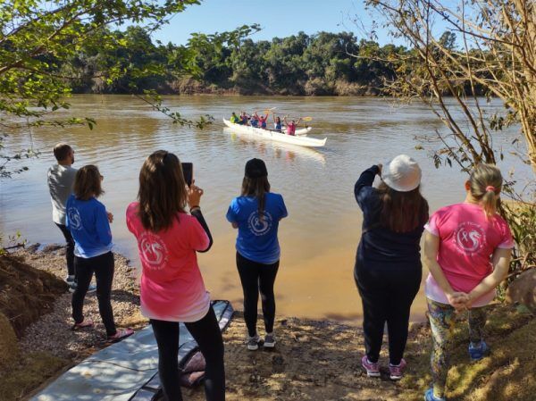 Equipe “Tchê Rosa” volta a remar no Rio Taquari