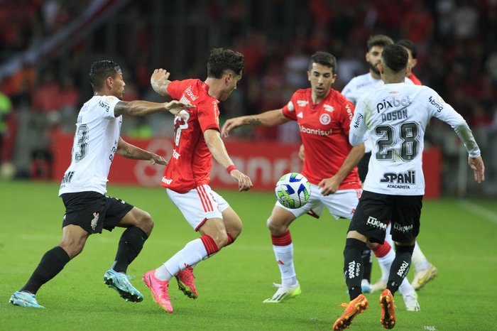 Inter e Corinthians empatam primeira final e Beira-Rio recebe