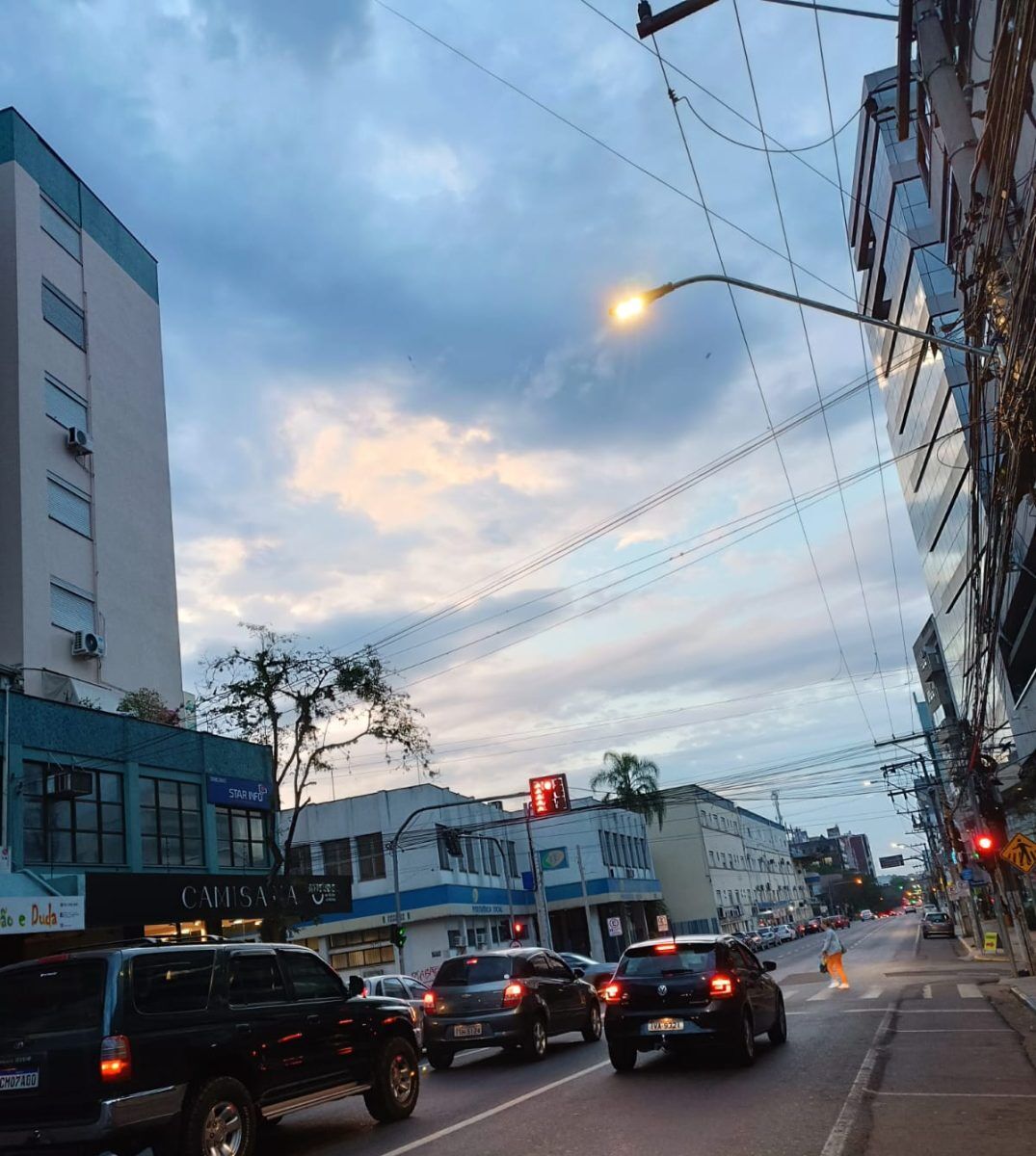 Frente fria avança sobre o estado e traz o retorno da chuva