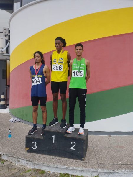 Atletas teutonienses embarcam para Aracaju em busca de medalhas