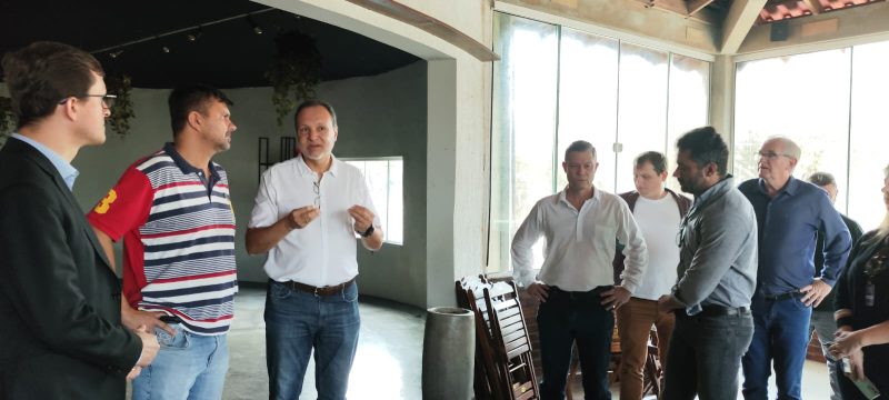 Secretário do Turismo visita áreas atingidas em Estrela