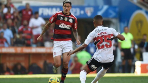 São Paulo vence Flamengo no primeiro jogo da final da Copa do Brasil