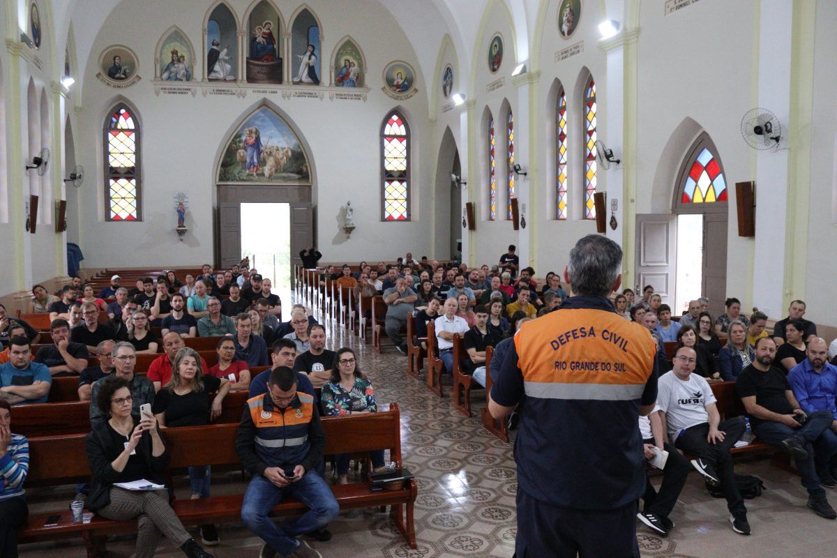 Encontro reúne 200 empreendedores na Igreja Matriz de Muçum