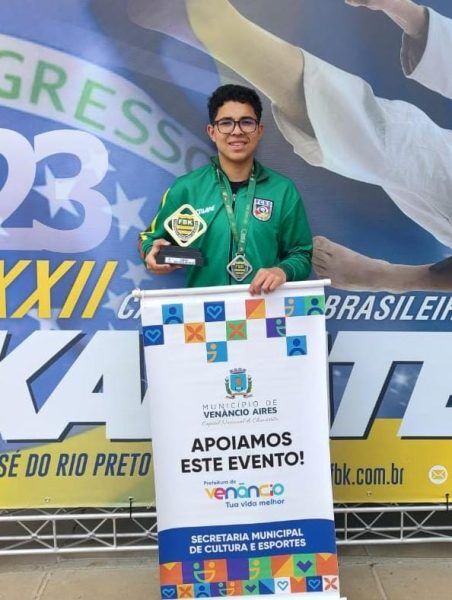 Atleta de Venâncio se consagra vice-campeão brasileiro de Karatê