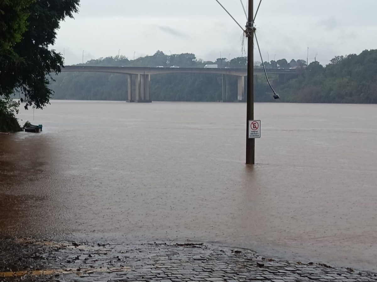 Rio Taquari atinge cota de atenção em Estrela