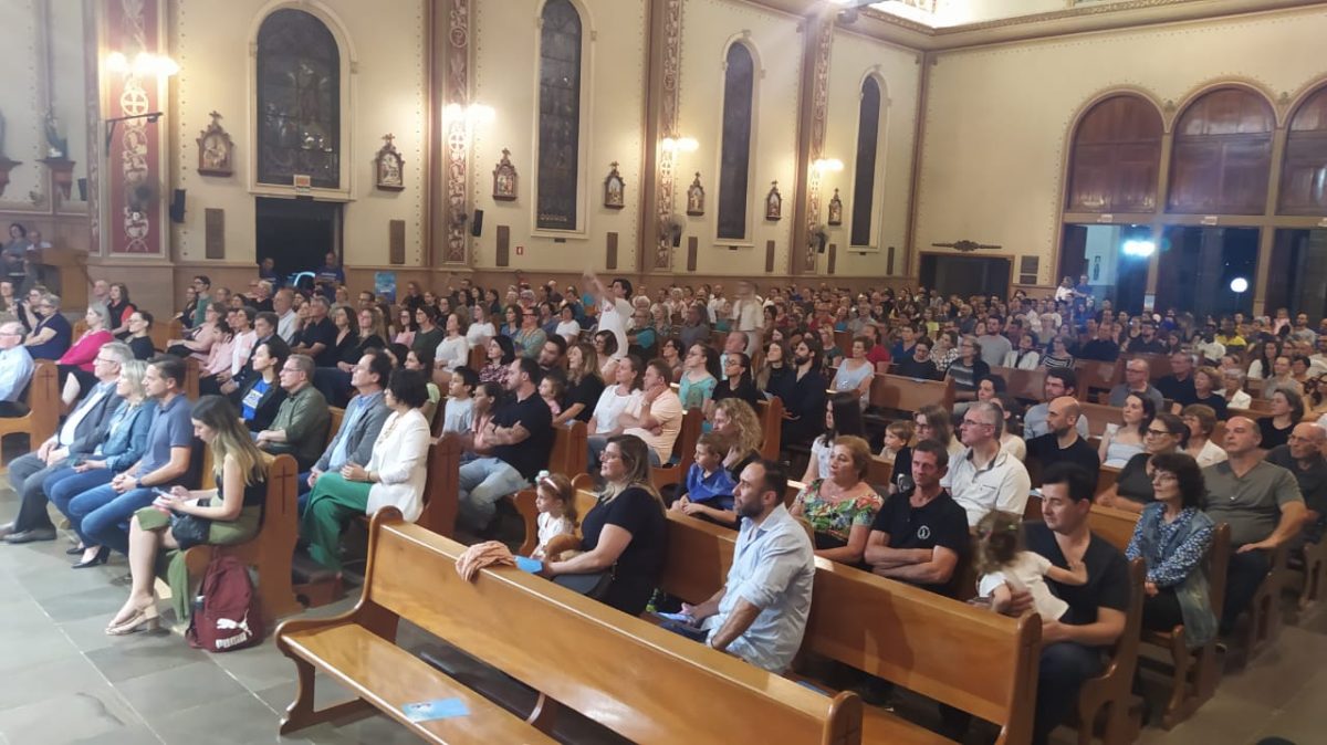 Concerto solidário da OSPA lota a igreja matriz de Encantado