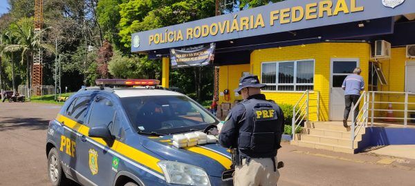 Passageira de ônibus é presa com cinco quilos de crack em Lajeado