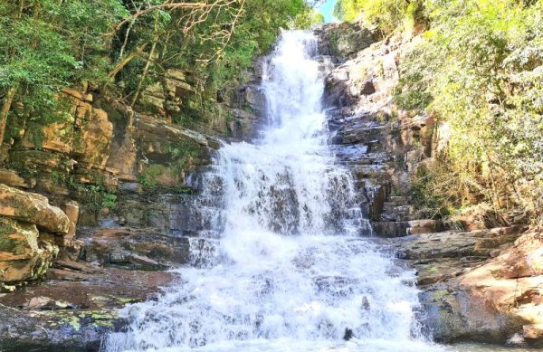 Cascata Bombinha: natureza e hospedagem nas pipas de Muçum