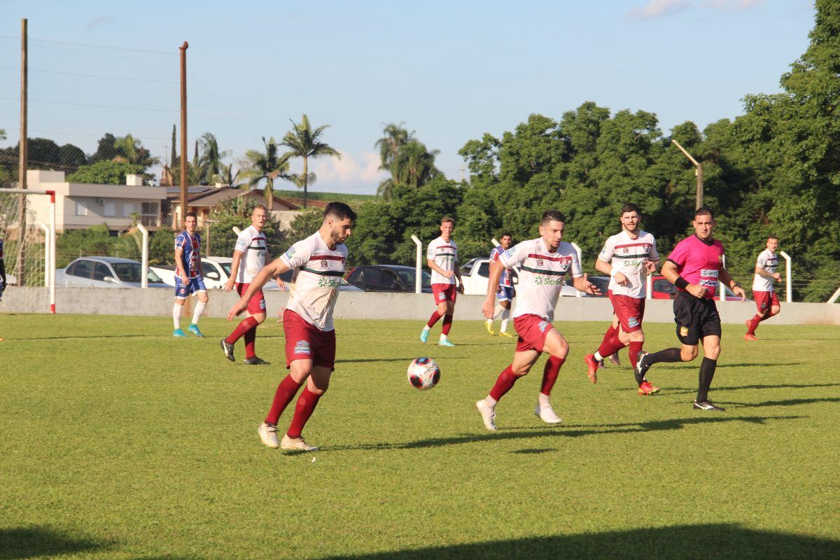 Juventude de Brochier e 11 Amigos estão a um empate da final da