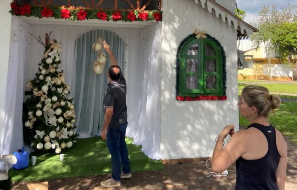 Decoração natalina chega às praças centrais de Venâncio Aires