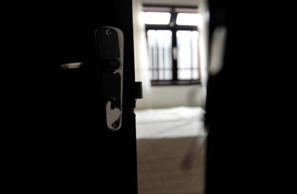 Residência é alvo de furto em Cruzeiro do Sul
