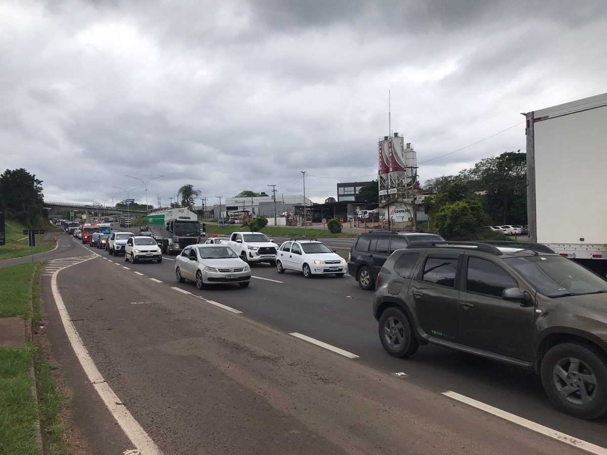 Obras congestionam BR-386, entre Lajeado e Estrela