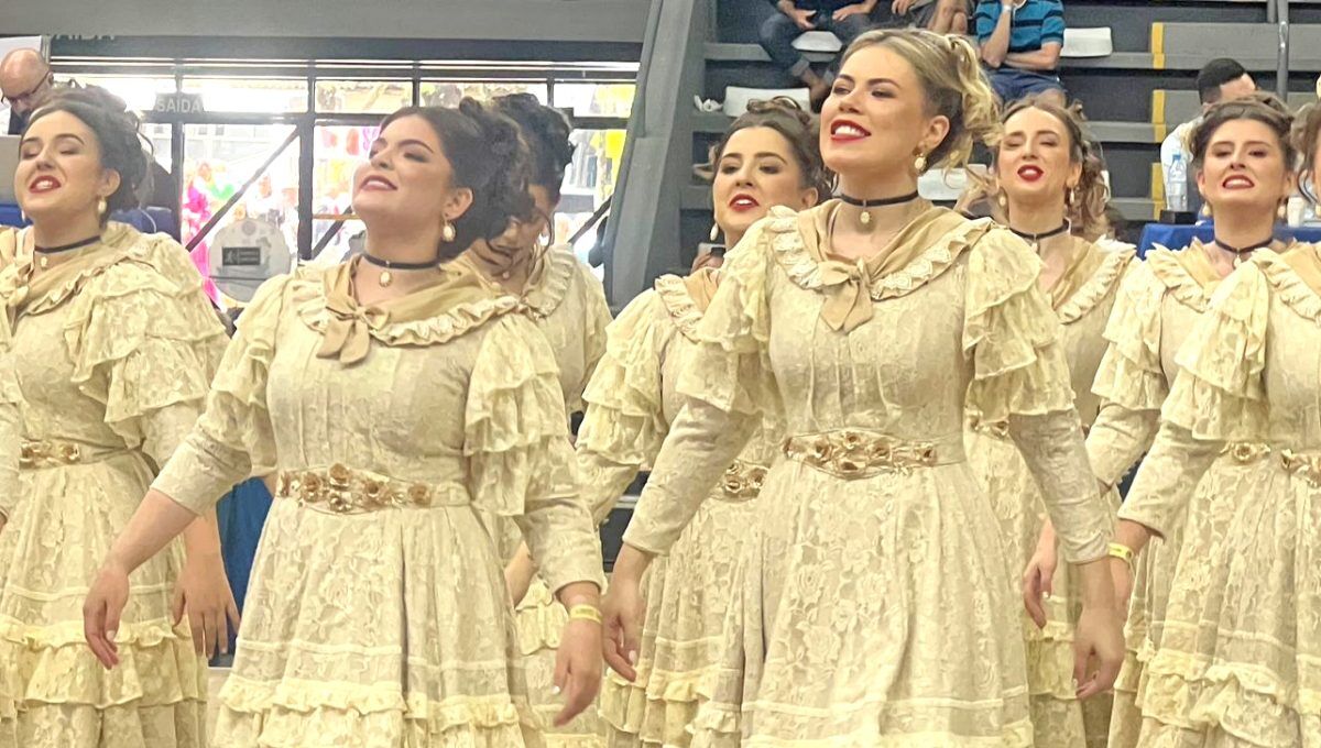 Projeto resgata história pelos trajes da mulher gaúcha