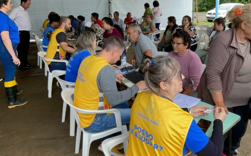 Prefeito Jarbas da Rosa anuncia auxílio de R$ 1 mil por família atingida na enchente