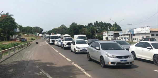 Quarta-feira registra novo congestionamento na BR-386