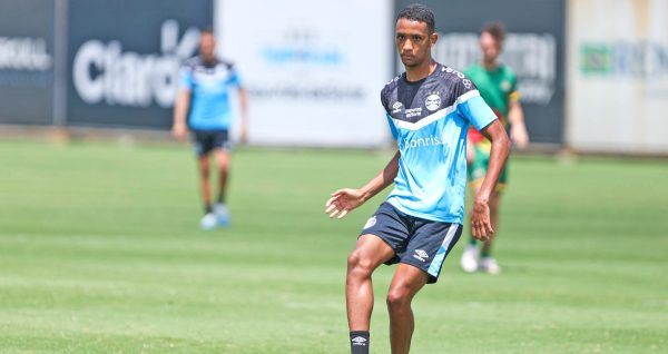 Renato deve promover alterações em busca da primeira vitória