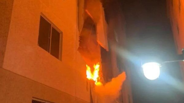 Prédio atingido por explosão pode desabar, afirmam bombeiros