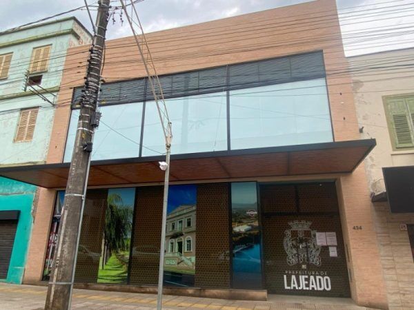 Secretarias iniciam atendimentos em novo endereço