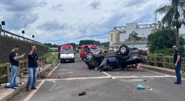 Motorista morre em capotamento na BR-386, em Estrela