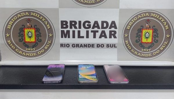 Casal é detido pela BM com celulares roubados