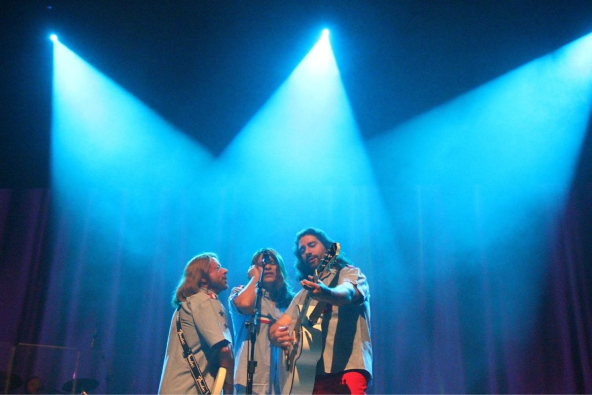 Em maio, Teatro Univates recebe espetáculo em tributo aos Bee Gees