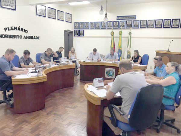 Cobrança de IPTU gera impasse entre Executivo e Legislativo em Colinas
