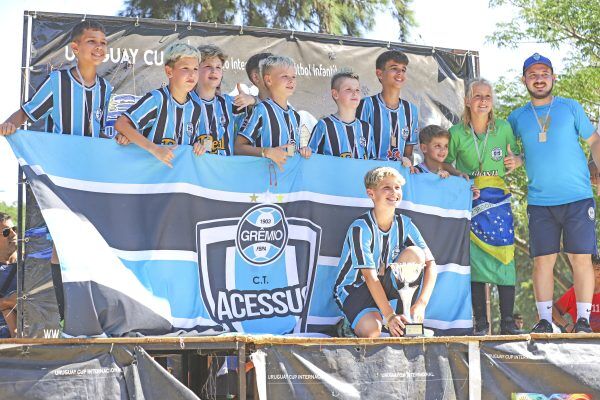 Acessus Grêmio conquista taças no Uruguai