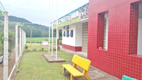Escolas da região se preparam para retorno após danos nas cheias