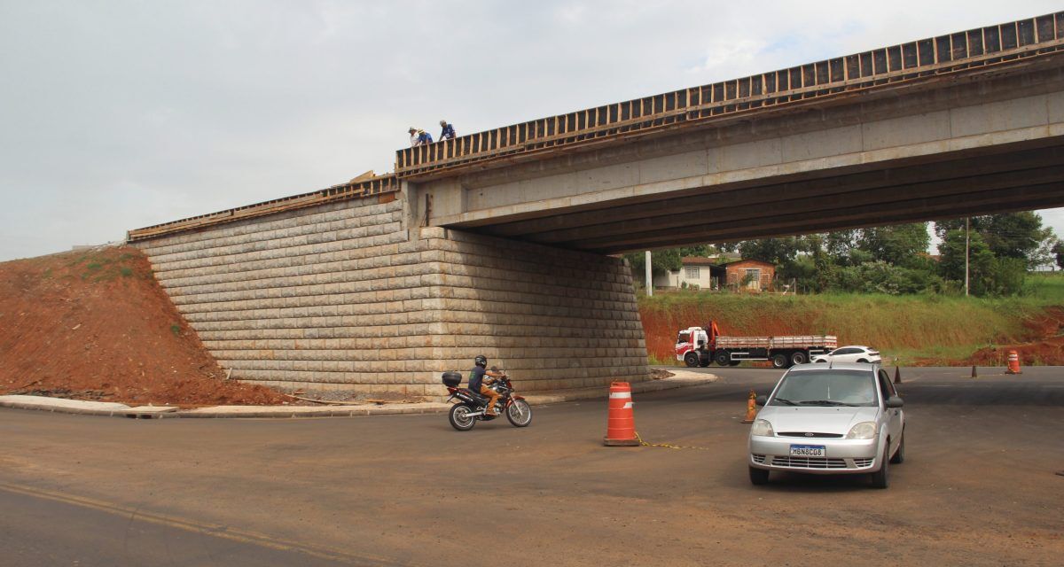 Avanço de obra modifica trânsito na ERS-130