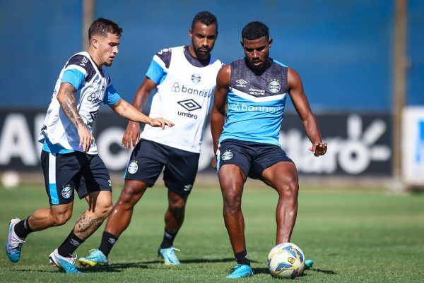 Após 12 minutos em campo, Cuiabano volta a sentir e desfalca o Grêmio