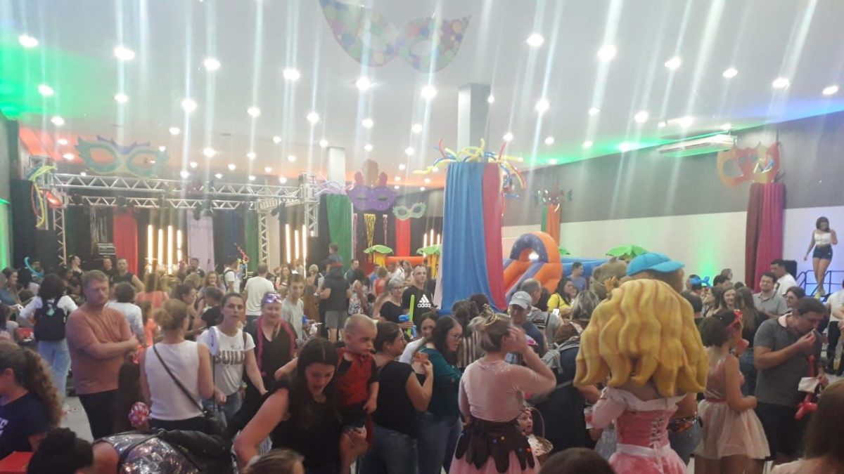 Bloquinho de carnaval infantil ocorre no Shopping Lajeado neste sábado