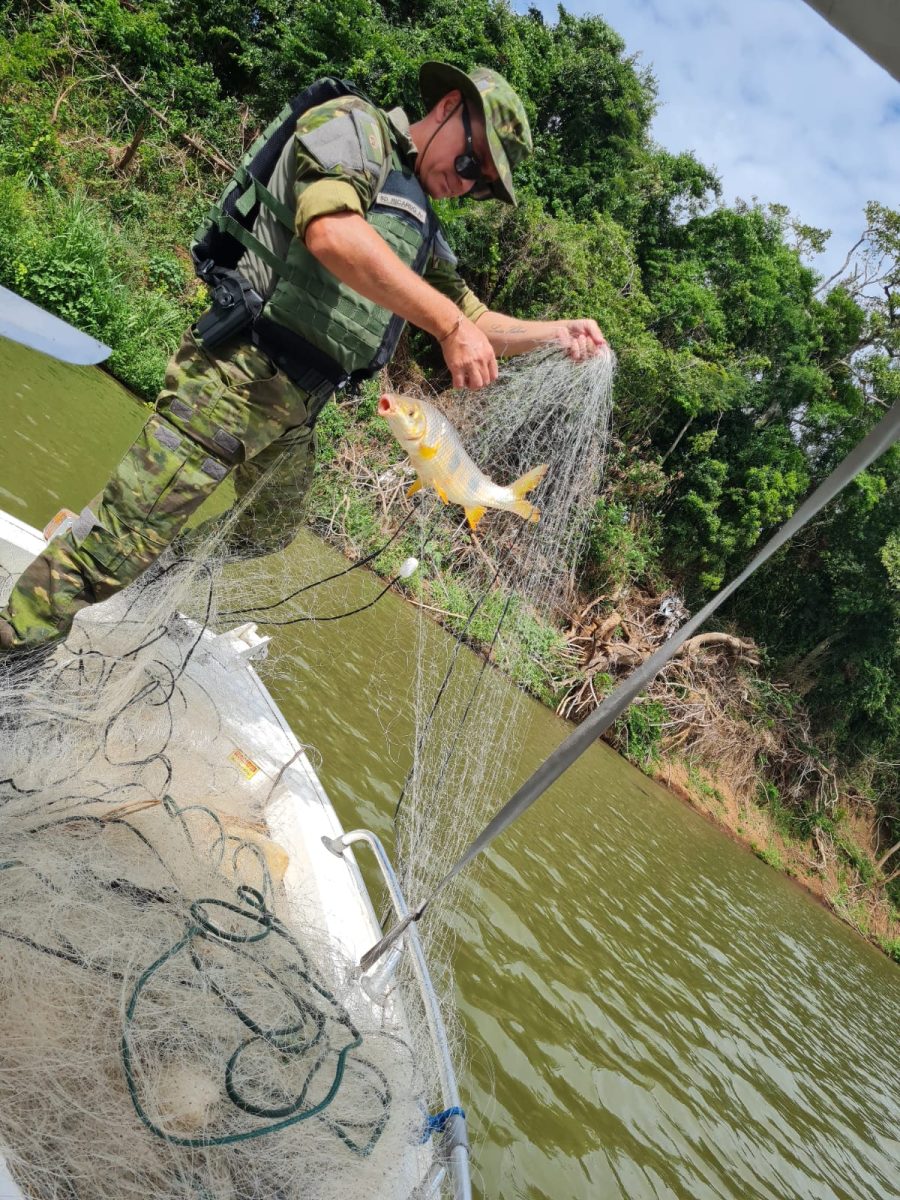Batalhão ambiental fiscalização pesca e caça irregular no Rio Taquari