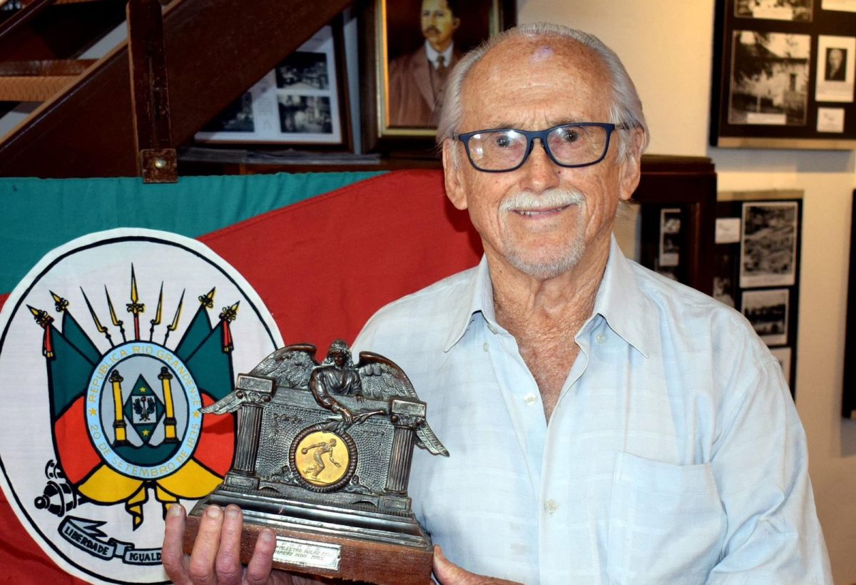 Morre aos 89 anos o professor Basílio Mezacasa