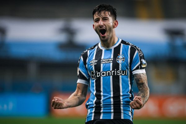 Grêmio renova com Villasanti até 2027