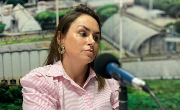 Renata Cherini decide permanecer no governo em Estrela