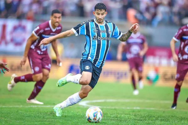 Grêmio repete time pela terceira vez