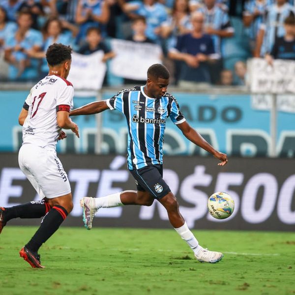 Grêmio encaminha renovação de Wesley Costa