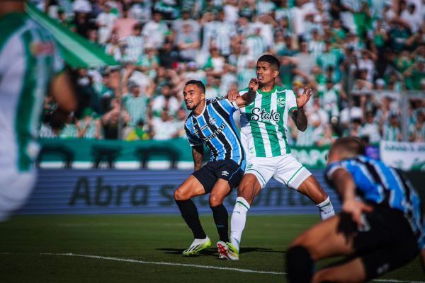 Grêmio e Juventude empatam no jogo de ida