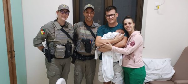 Policiais salvam bebê recém-nascido em Arroio do Meio