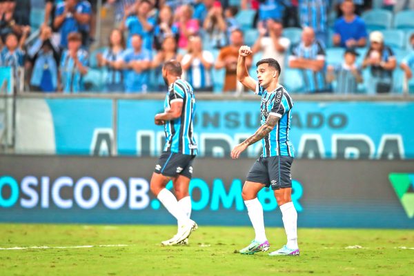 Grêmio vai a Argentina em busca dos primeiros pontos