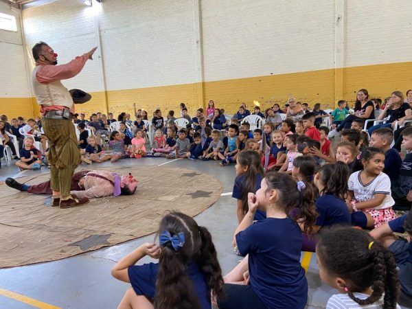 Escolas municipais de Lajeado recebem atrações do 9º Sesc Circo