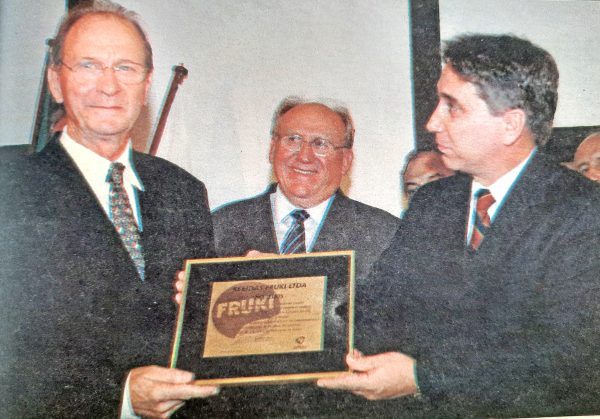 Há 20 anos, governador participava das comemorações dos 80 anos da Fruki