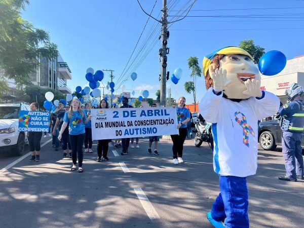 Caminhada em Lajeado celebra Dia Mundial do Autismo