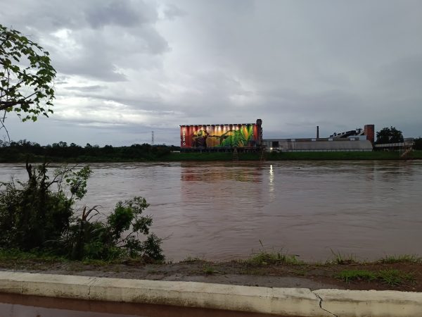 Rio Taquari deve atingir 25 metros hoje, diz prefeito em exercício de Lajeado