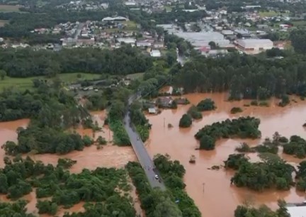 AO VIVO: Alagamentos e inundações pela região