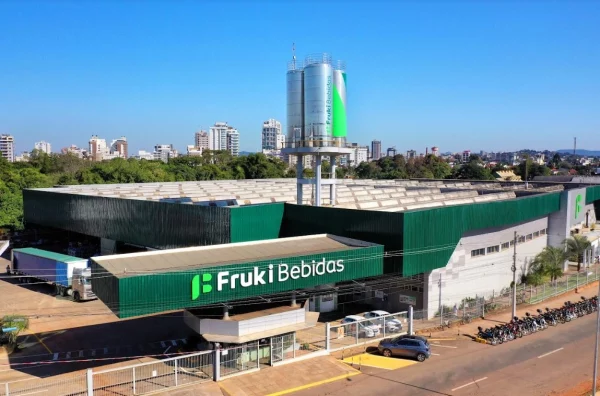 Fruki Bebidas contrata transportadores para repor logística