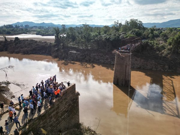 Pimenta anuncia R$ 6,7 milhões para a Ponte de Ferro