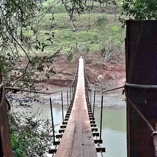 Canudos do Vale inicia reconstrução de pinguelas