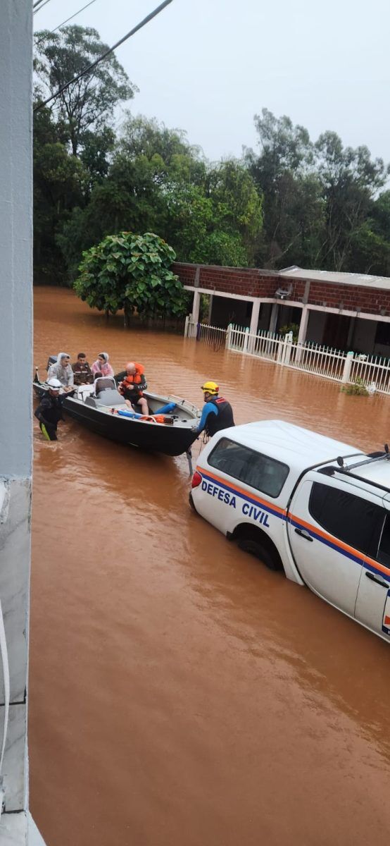 Rio Taquari ultrapassa cota de 32 metros em Estrela